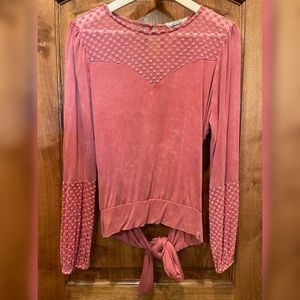 The Buckle: Gimmicks Tie-Back Top